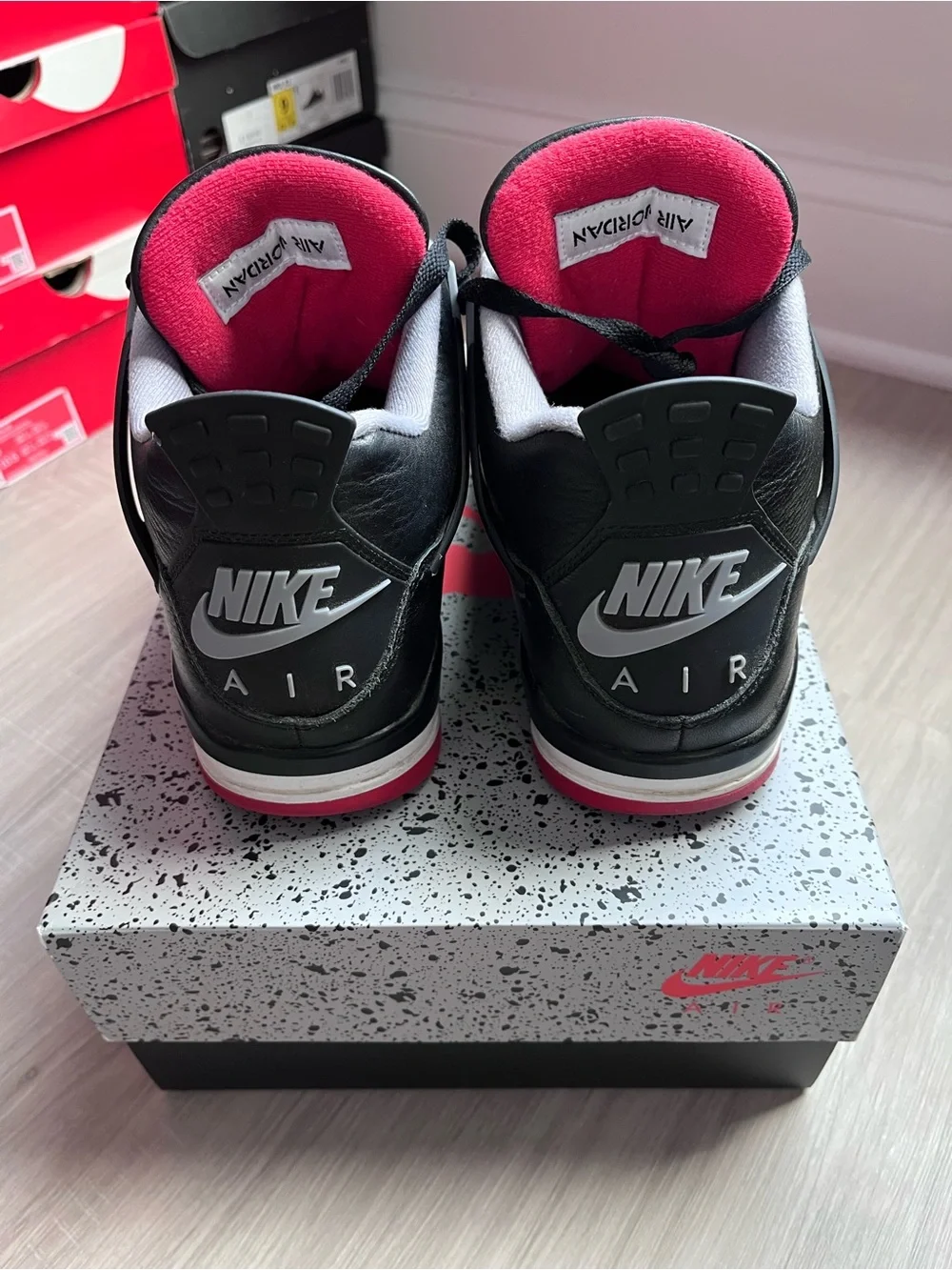 Jordan 4 Retro